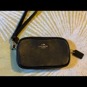 Coach clutch (double zipper)